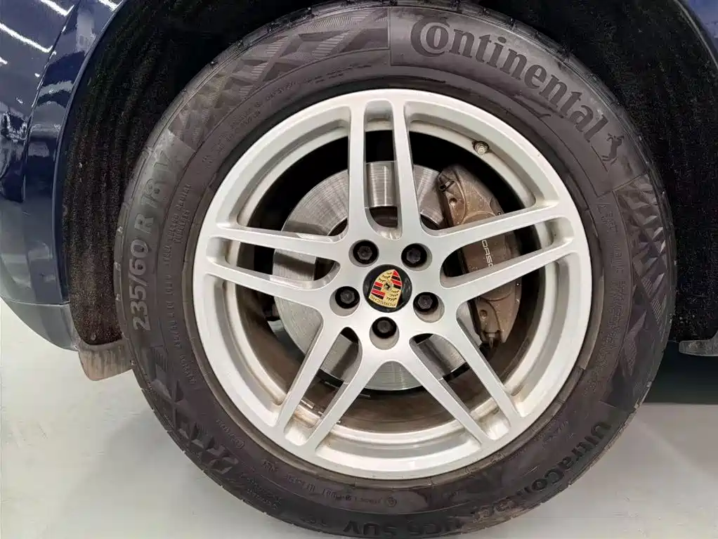Porsche Macan 2018 — фото 11