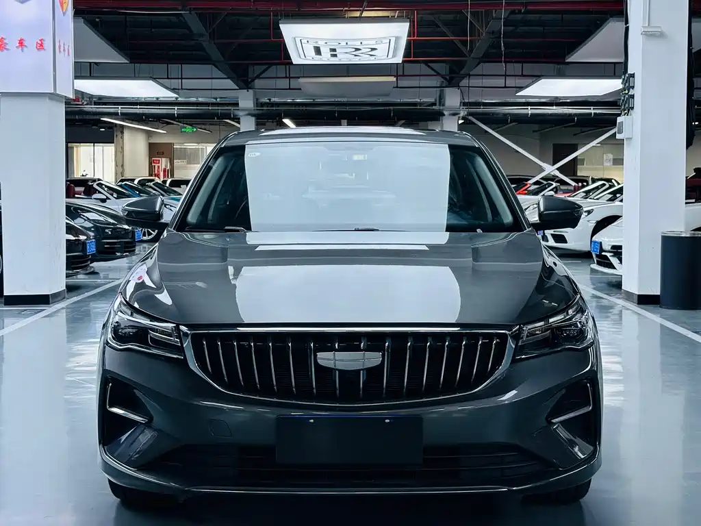 Geely Emgrand 2025