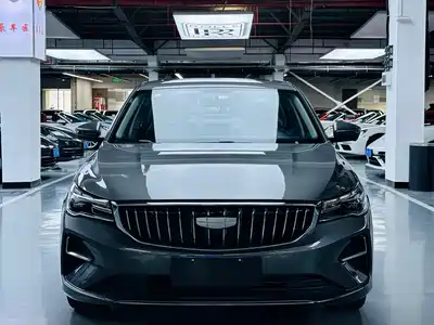 Geely Emgrand 2025