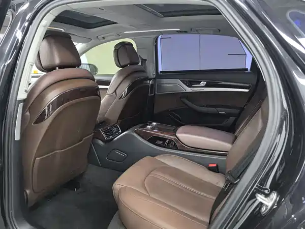 Audi A8 2011