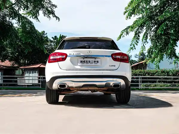 Mercedes-Benz GLA 2016