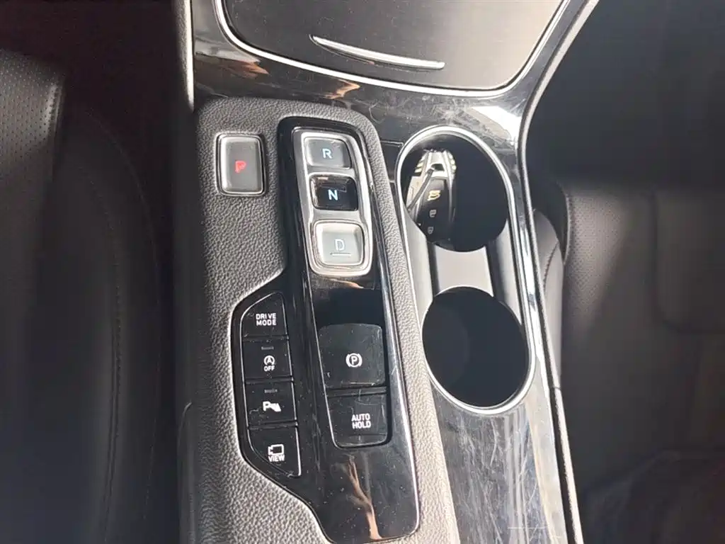 Hyundai Santa Fe 2023 — фото 14