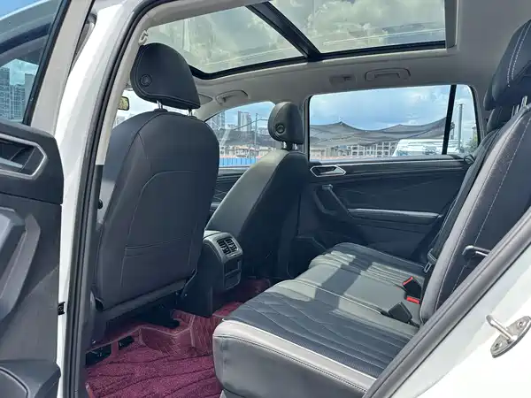 Volkswagen Tiguan L 2023