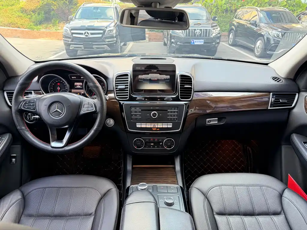 Mercedes-Benz GLE 2016