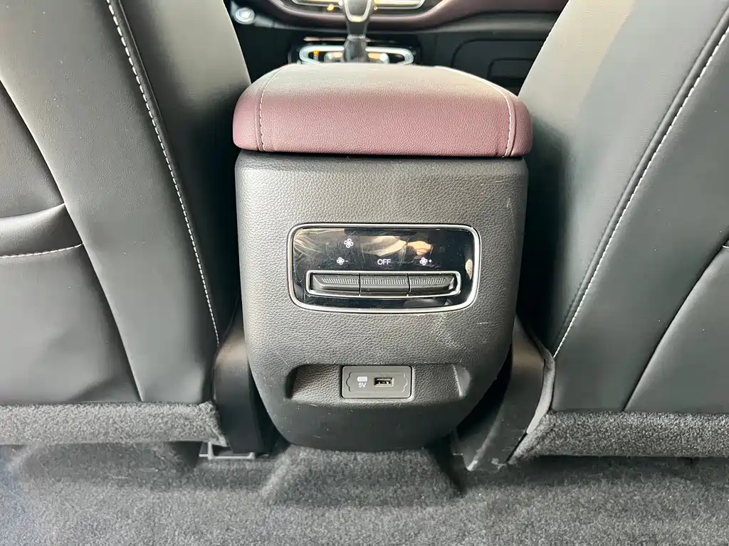 GAC Motor Trumpchi M6 2024 — фото 30