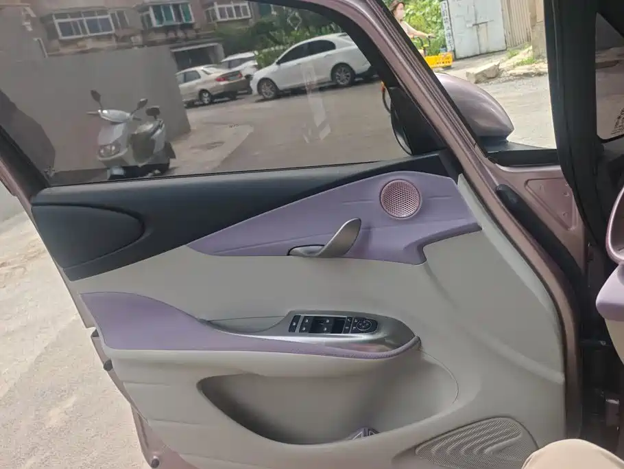 BYD Dolphin 2023