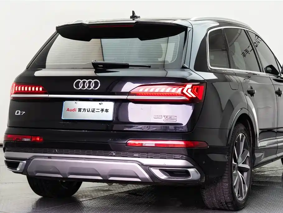 Audi Q7 2020 — фото 22