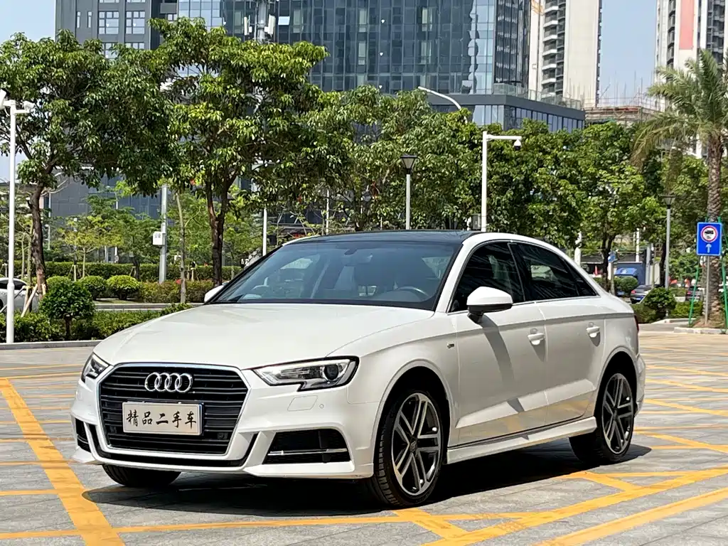 Audi A3 2019 — фото 1