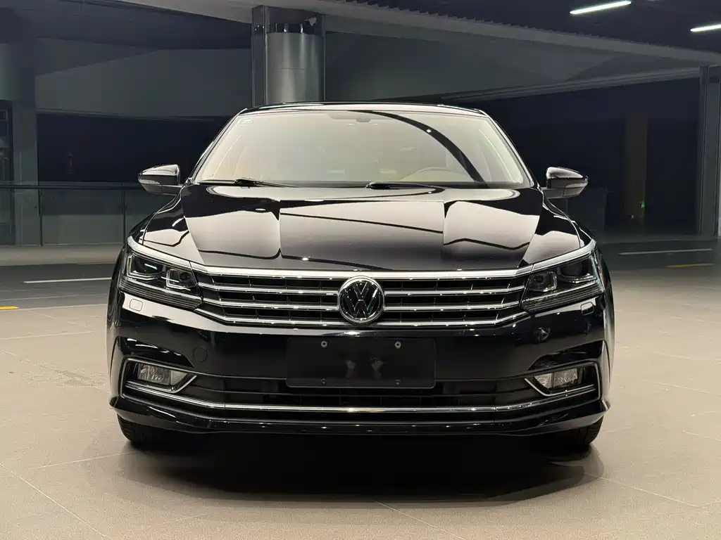 Volkswagen Passat 2018 — фото 2