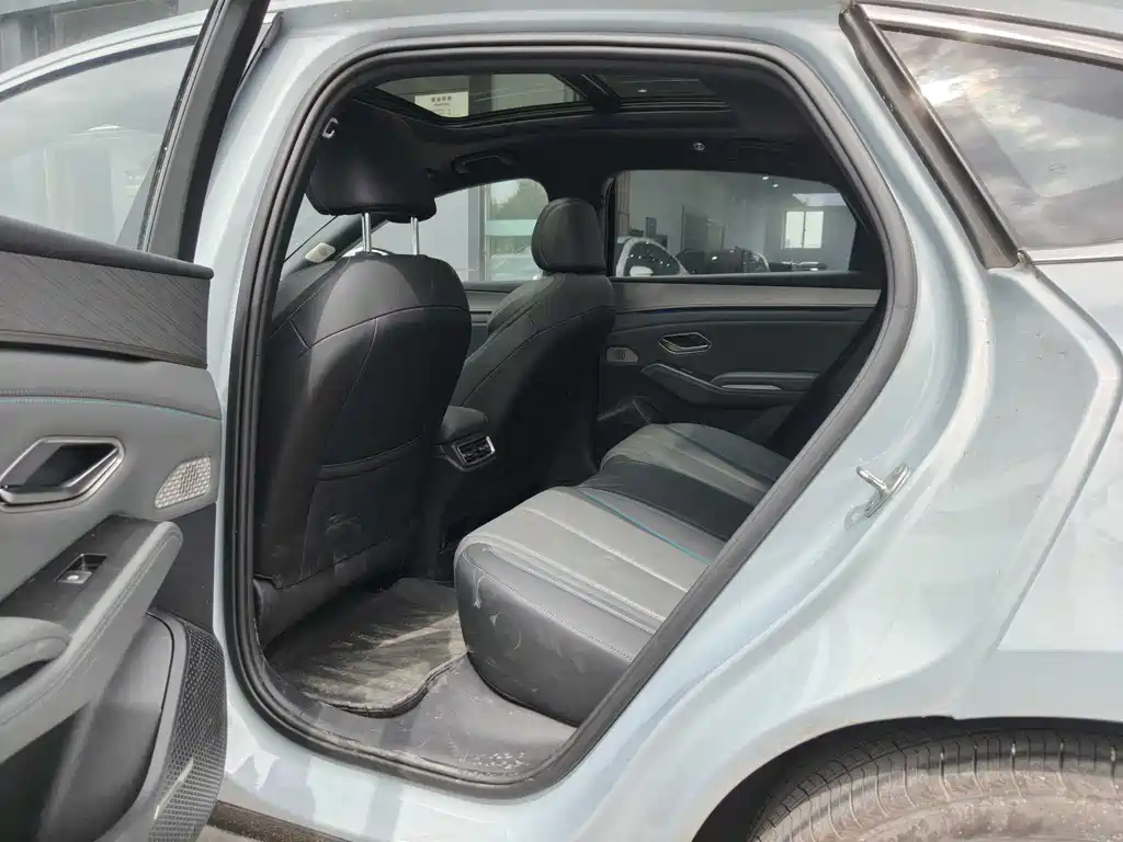 BYD Qin L 2025 — фото 10