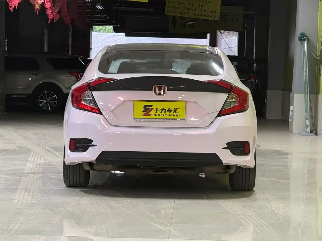 Honda Civic 2018 — фото 4