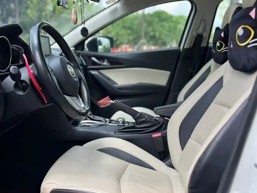 Mazda 3 Axela 2014