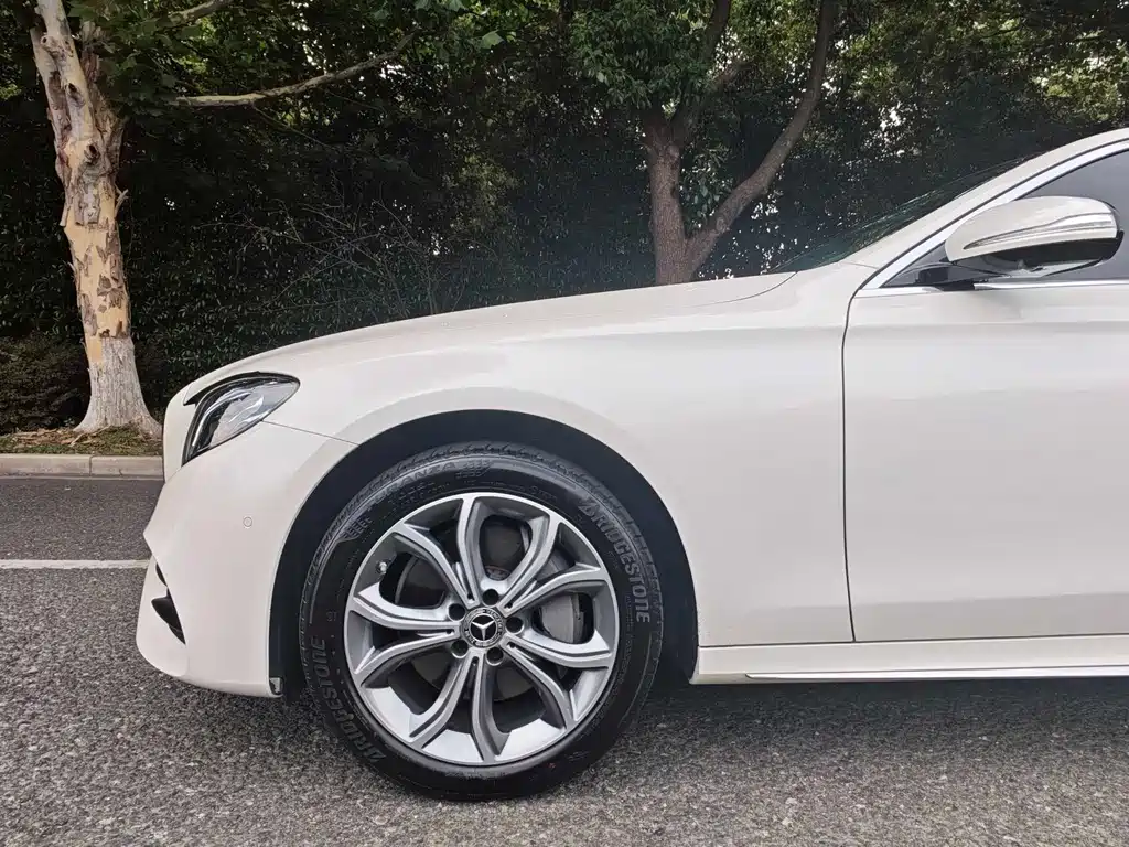 Mercedes-Benz E-Class 2020 — фото 18