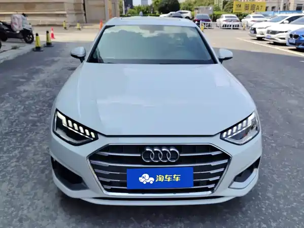 Audi A4L 2020