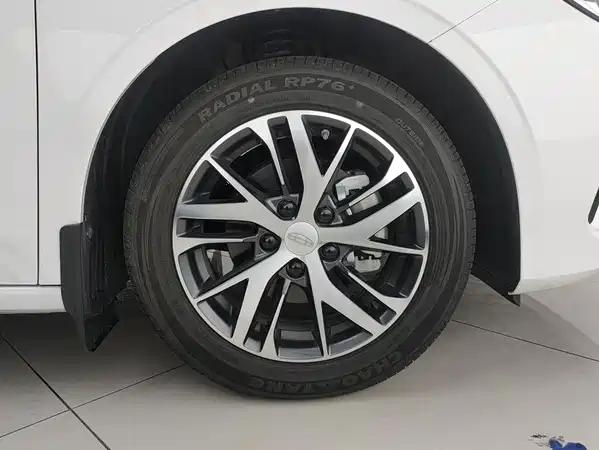 Geely Emgrand 2024