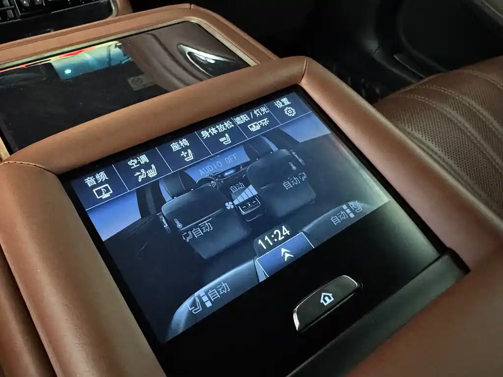 Lexus LS 2018 — фото 14