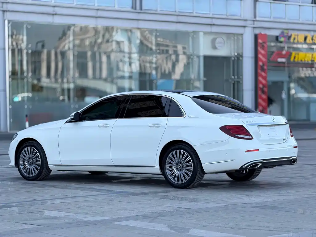Mercedes-Benz E-Class 2020 — фото 8