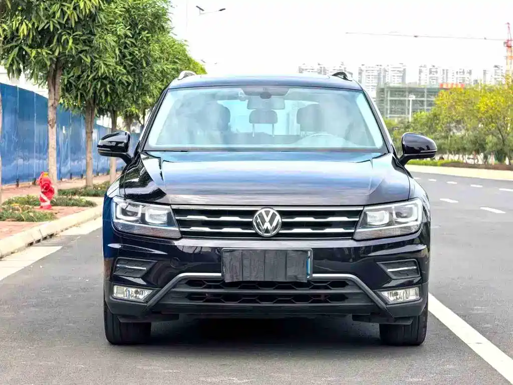 Volkswagen Tiguan L 2019 — фото 2