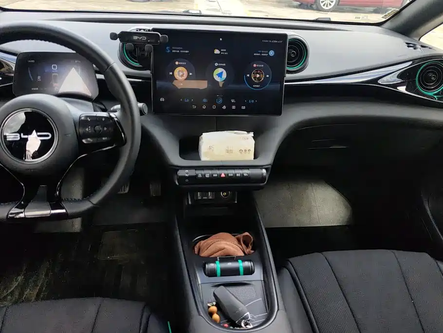 BYD Dolphin 2023 — фото 13