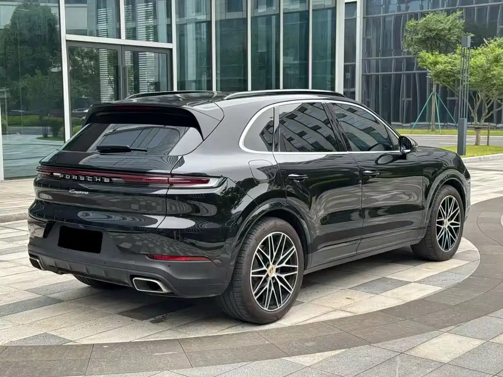 Porsche Cayenne 2025 — фото 2