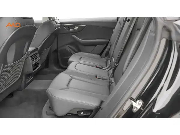 Audi Q8 2025