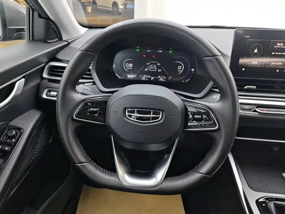 Geely Emgrand 2022 — фото 15