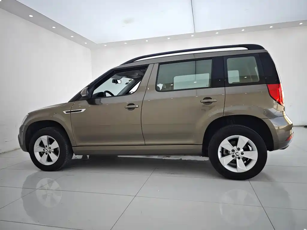 Skoda Yeti 2018 — фото 12