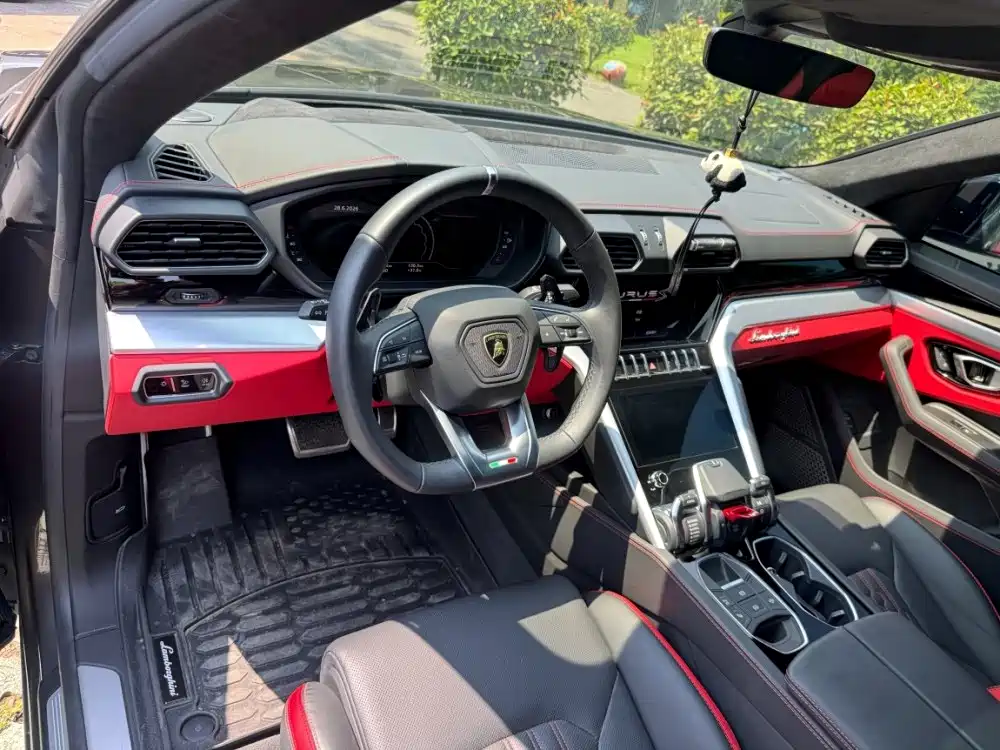 Lamborghini Urus 2023