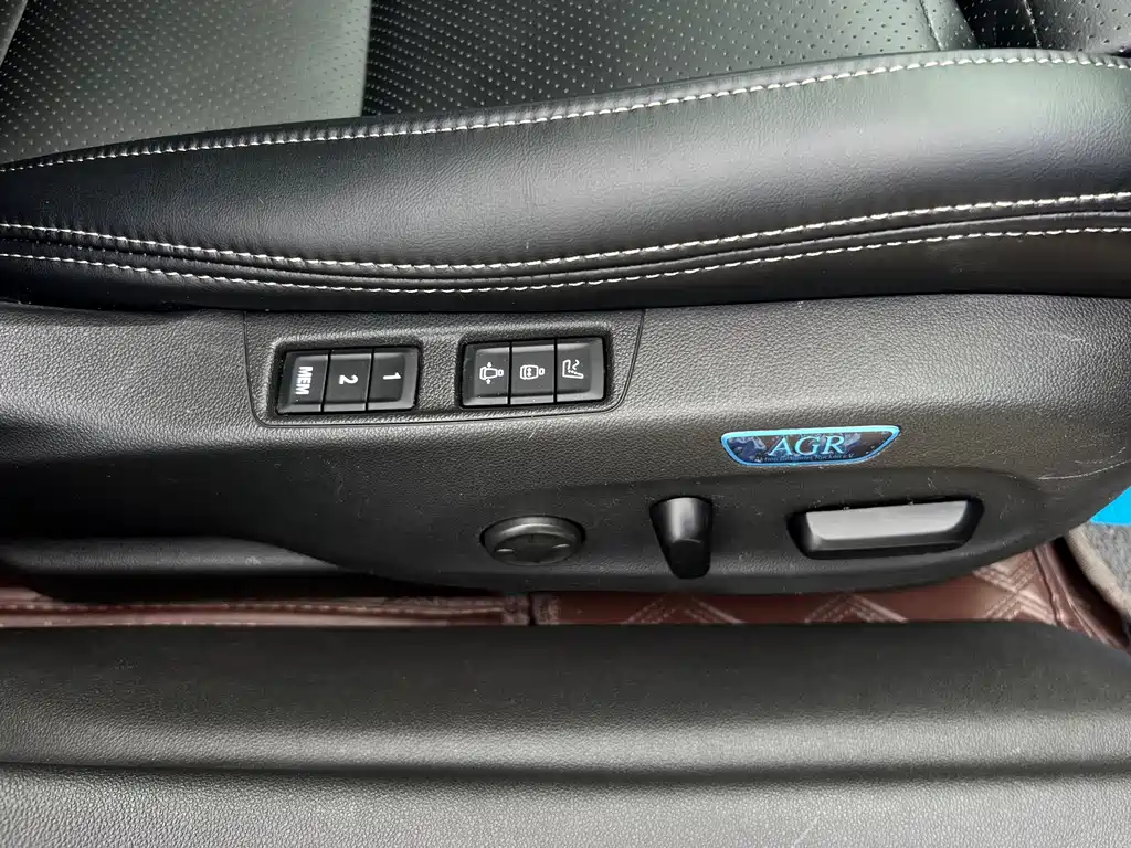 Buick Regal 2020 — фото 18