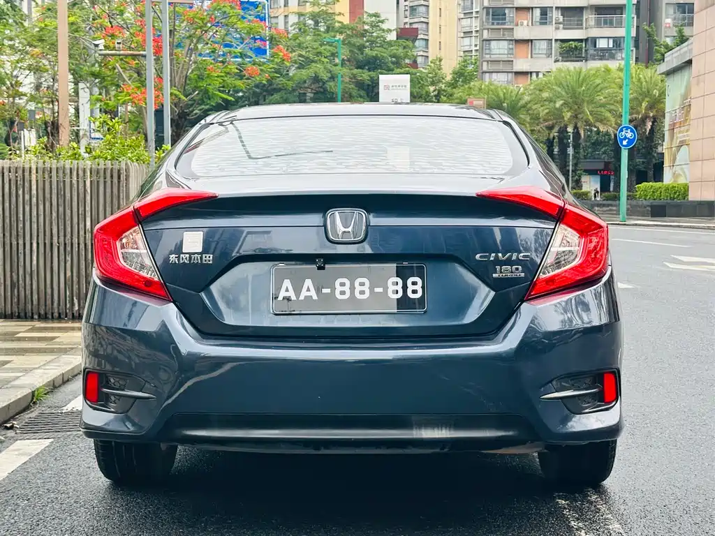 Honda Civic 2017 — фото 7