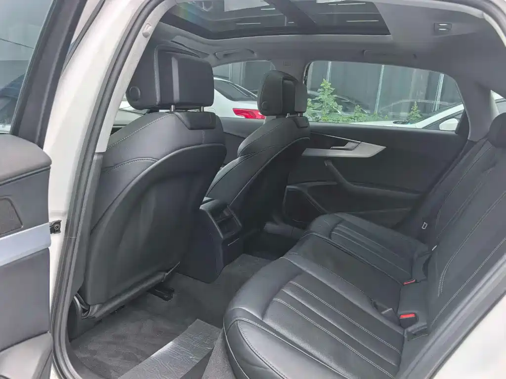 Audi A4L 2020