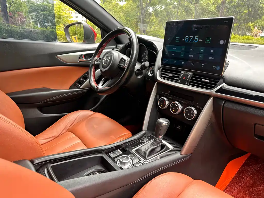Mazda CX-4 2019 — фото 16