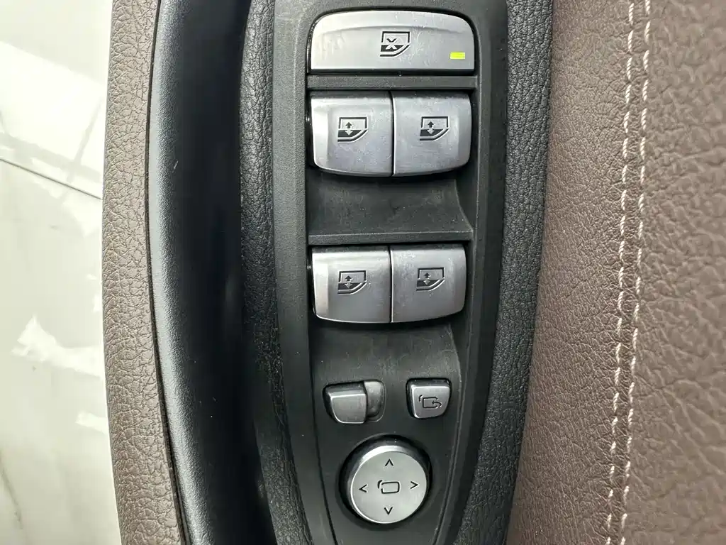 BMW X1 2022 — фото 11