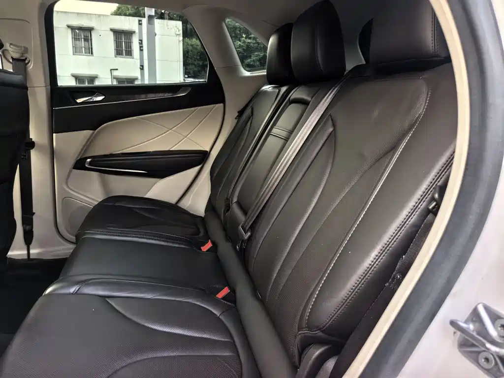 Lincoln MKC 2017 — фото 22