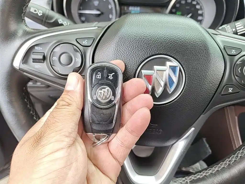 Buick Envision Plus 2020 — фото 9