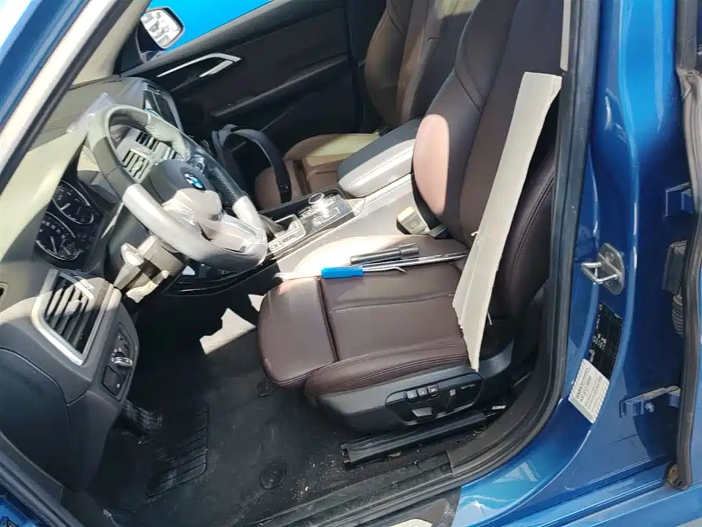 BMW 1 Series 2019 — фото 15