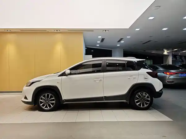 Toyota Yaris L 2020