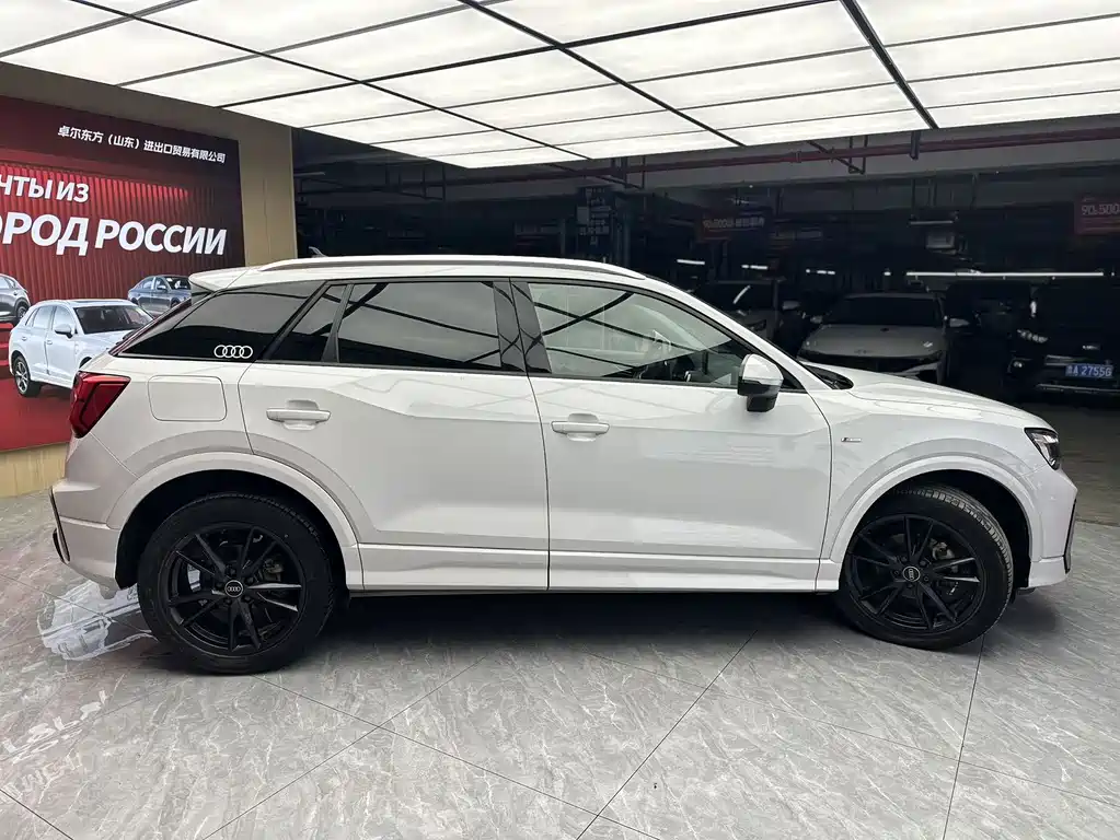 Audi Q2L 2022