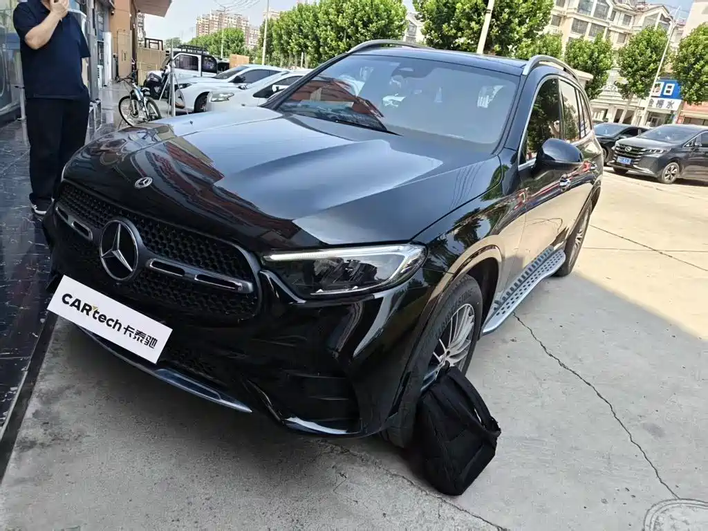 Mercedes-Benz GLC 2025