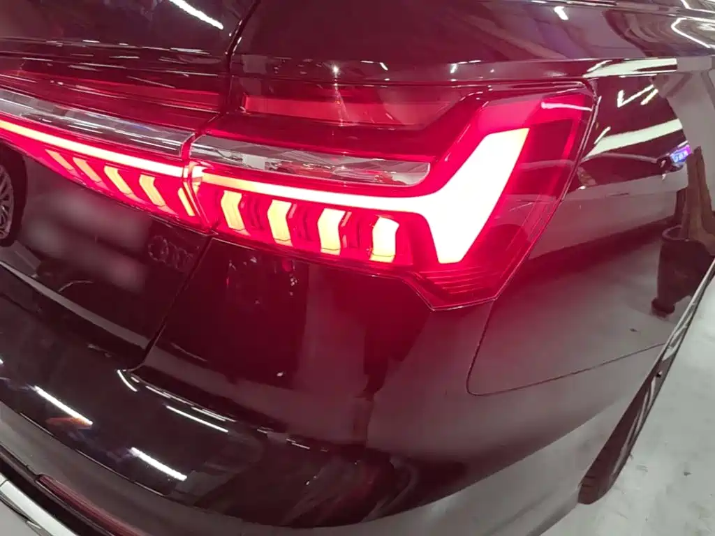 Audi A6L 2023 — фото 8