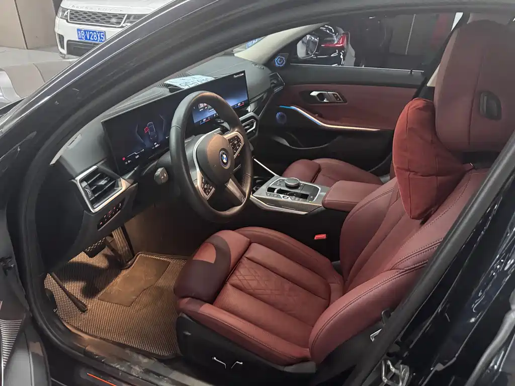 BMW i3 2024