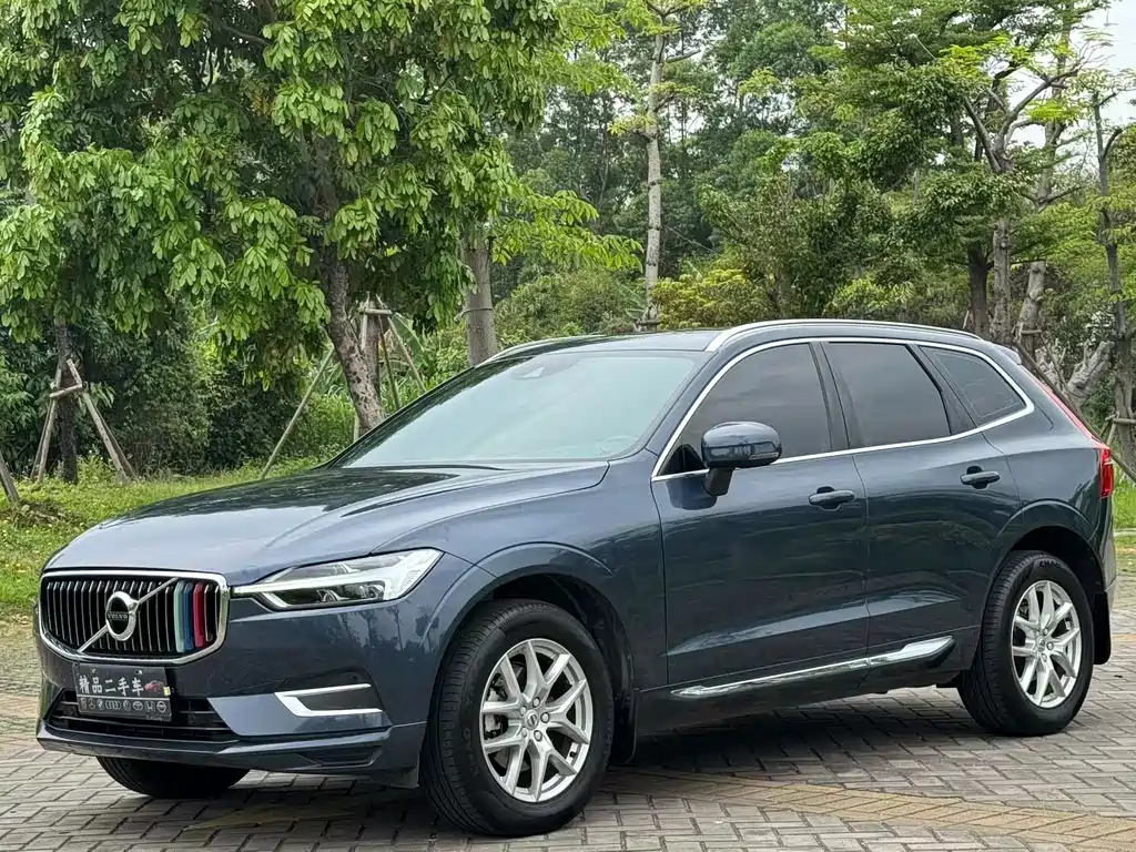 Volvo XC60 2020 — фото 1