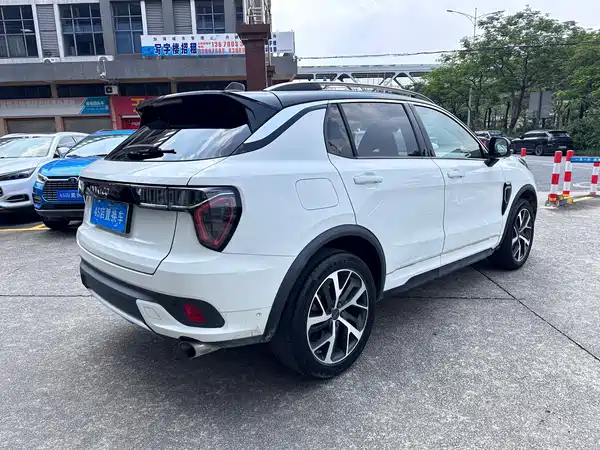 Lynk & Co 01 EM-P 2018