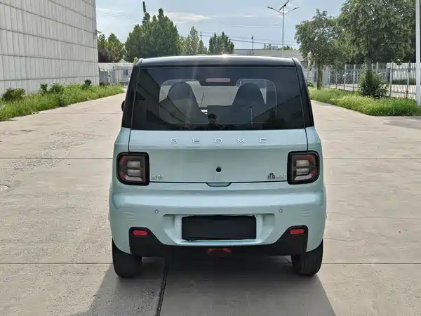 Geely Galaxy Panda 2023