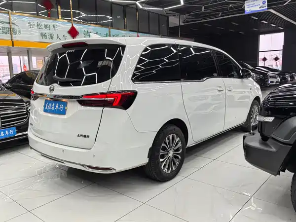 Buick GL8 2023