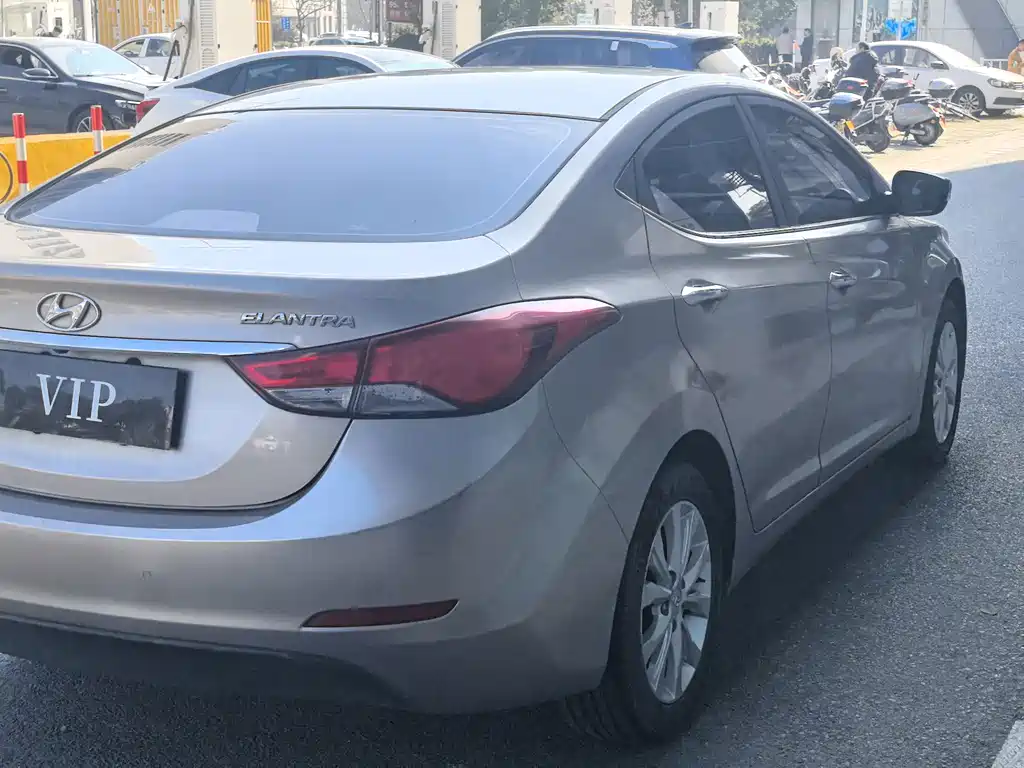Hyundai Elantra Langdong 2016 — фото 13