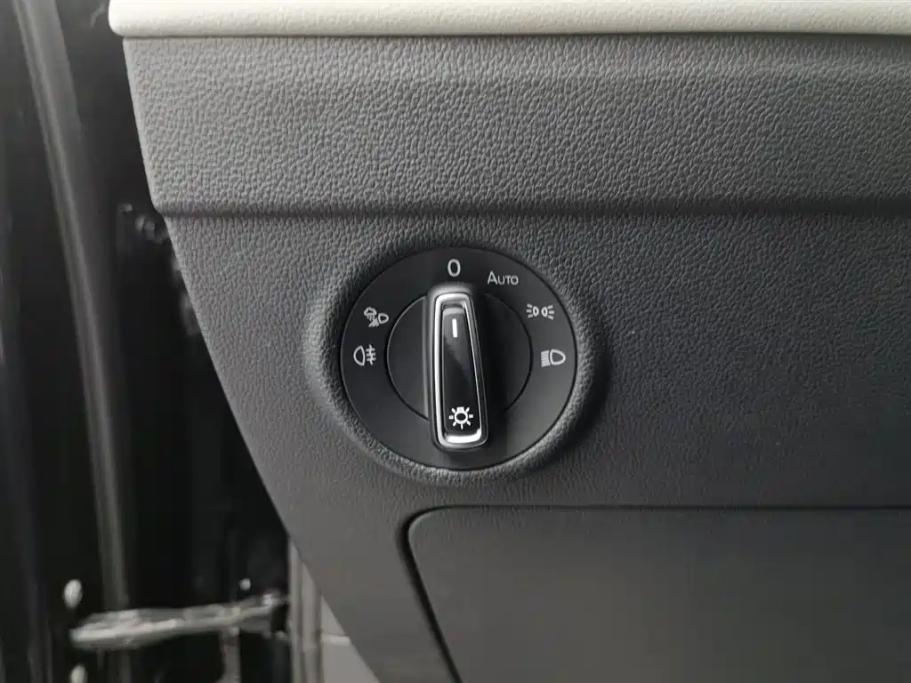 Volkswagen Tiguan L 2023 — фото 21