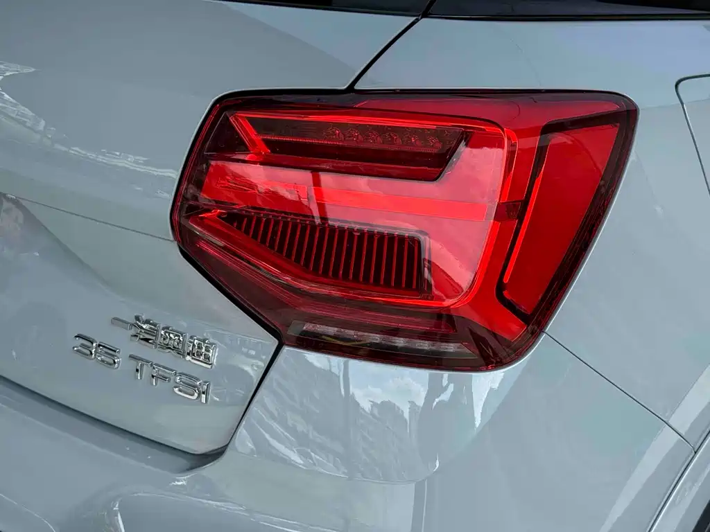 Audi Q2L 2022 — фото 40