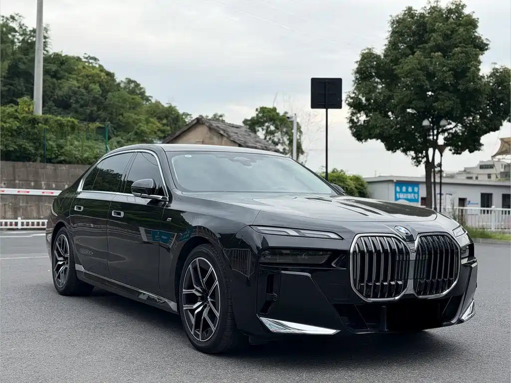 BMW 7 Series 2025