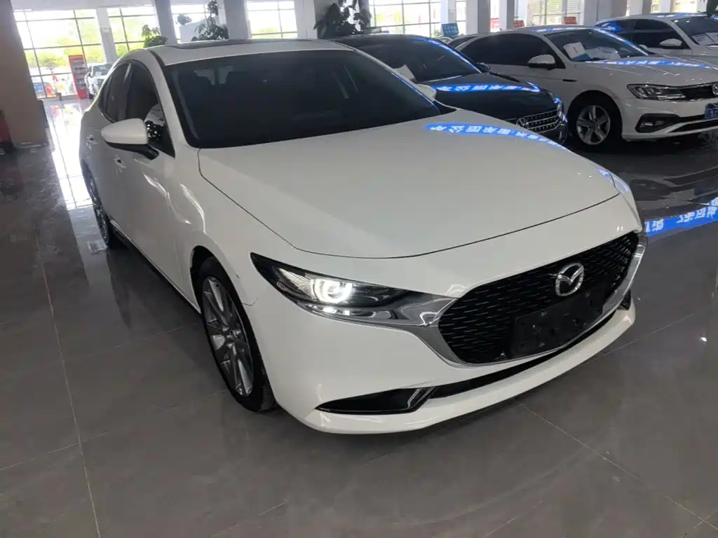 Mazda 3 Axela 2023